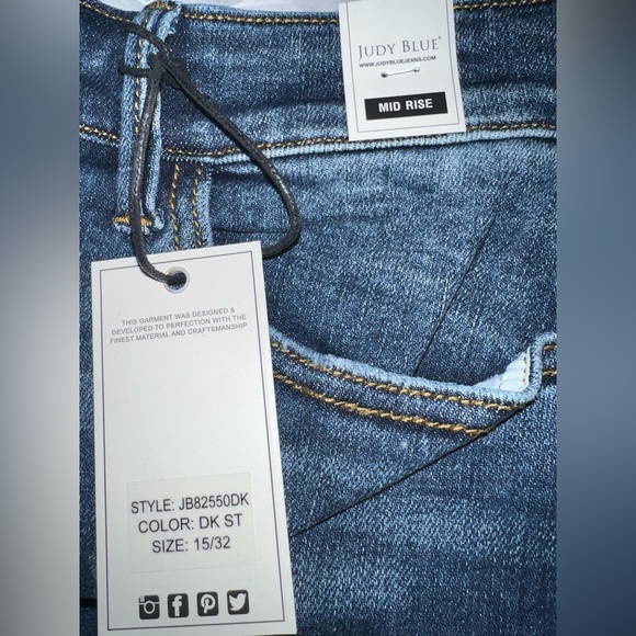 NWT JUDY BLUE Mid Rise Bootcut Dark Wash Non Distressed Jeans - Picture 5 of 15